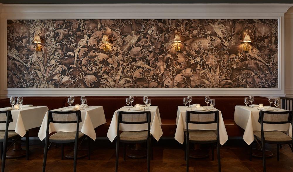 The Wall Street Hotel
