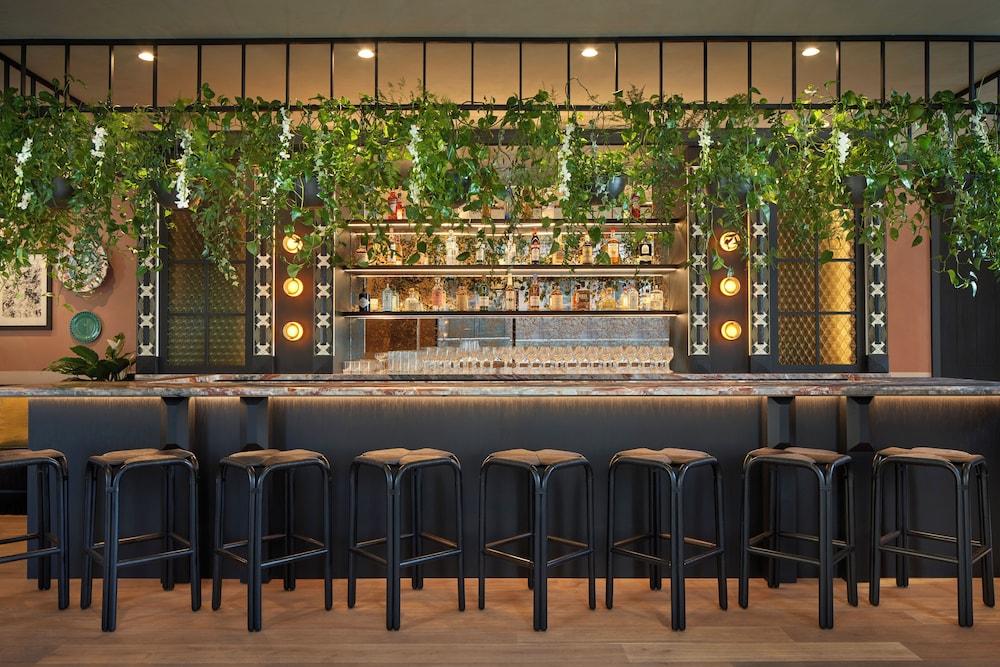 The Wall Street Hotel