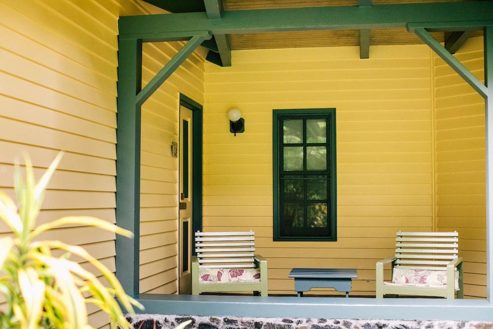 Kilauea Lodge