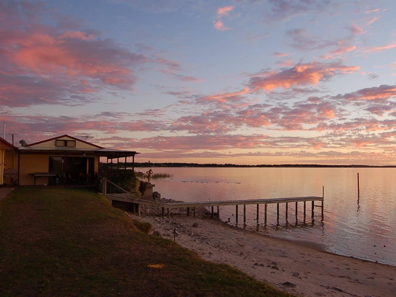 Meningie's Waterfront Motel