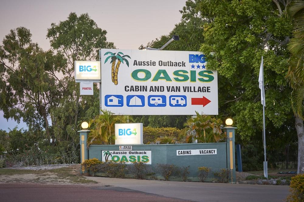 Aussie Outback Oasis Cabin & Van Village