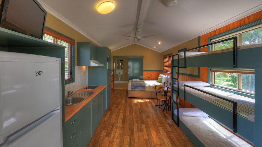 Aussie Outback Oasis Cabin & Van Village