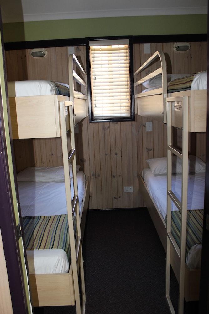 Aussie Outback Oasis Cabin & Van Village