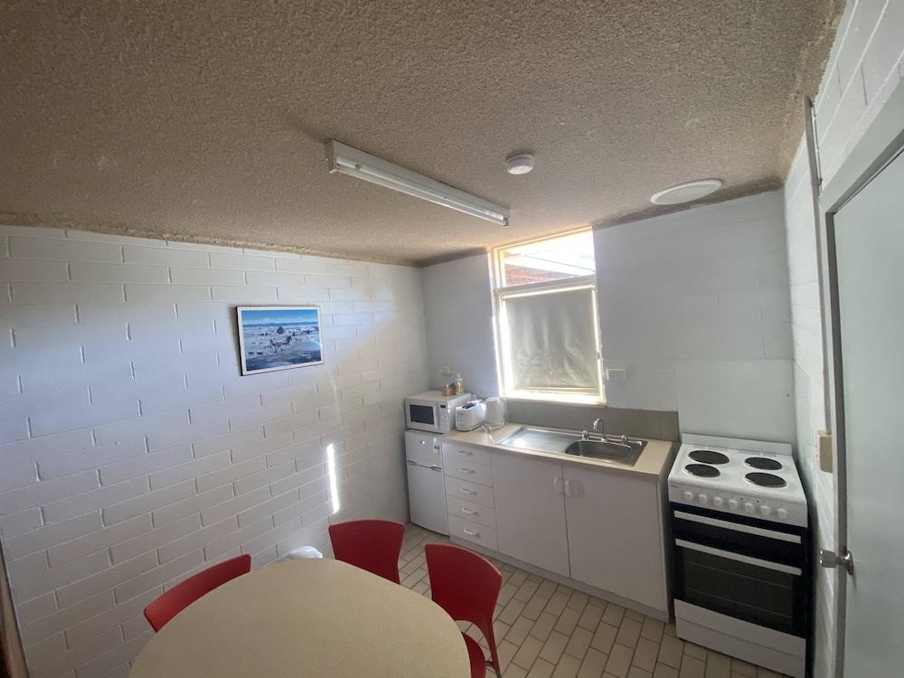 Capri Motel