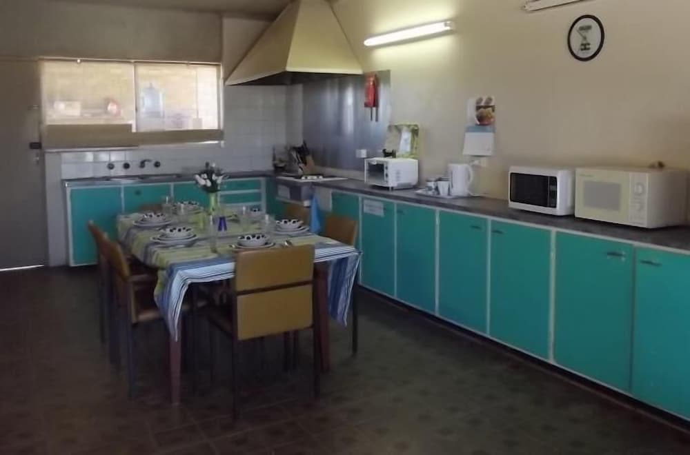 Capri Motel