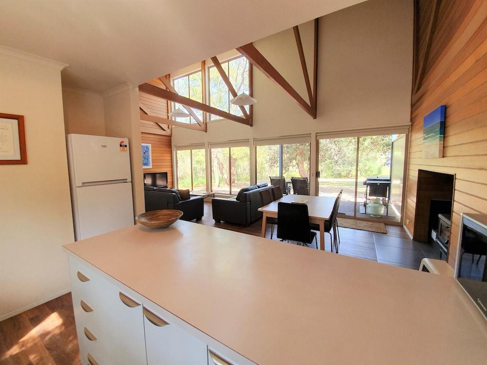 Waterfront Retreat at Wattle Point