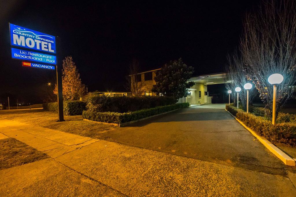 Country Gardens Motel