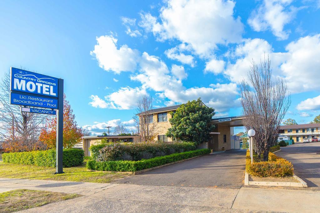 Country Gardens Motel
