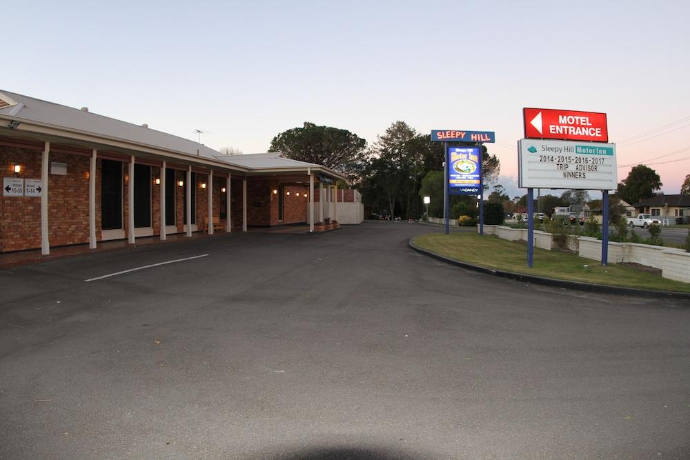 Sleepy Hill Motor Inn