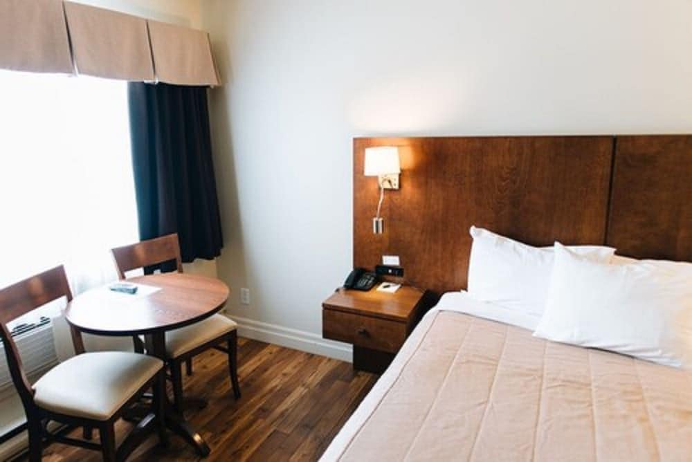 Motel Mistral