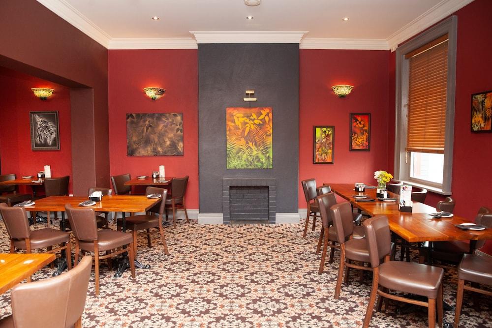 Royal Hotel