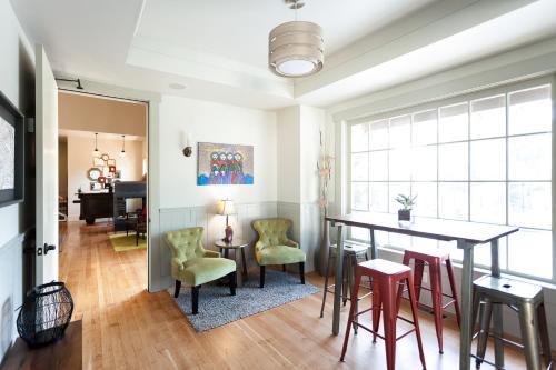 Hanford House Inn