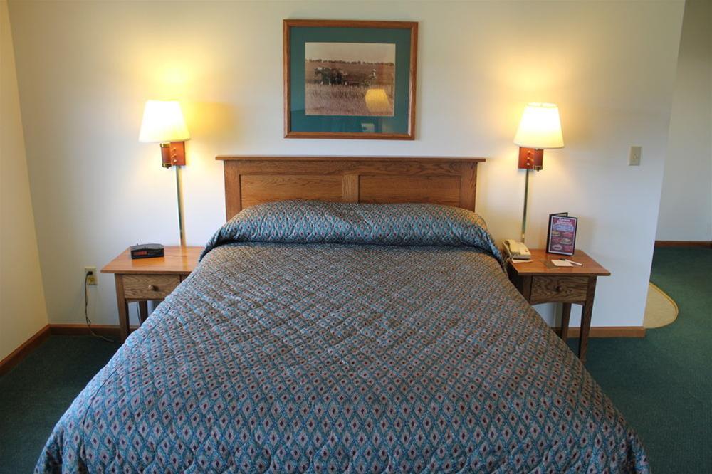 Farmstead Inn & Conference Center