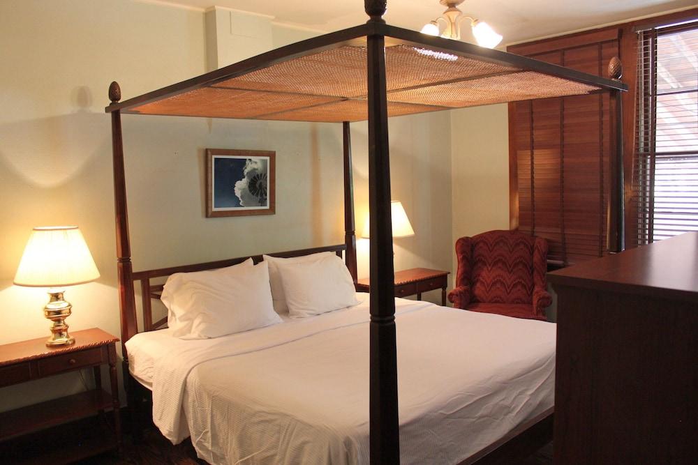 The Hotel Limpia