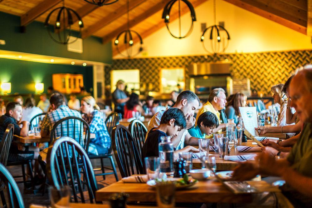 Rush Creek Lodge at Yosemite