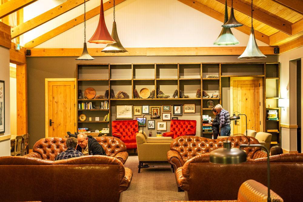 Rush Creek Lodge at Yosemite