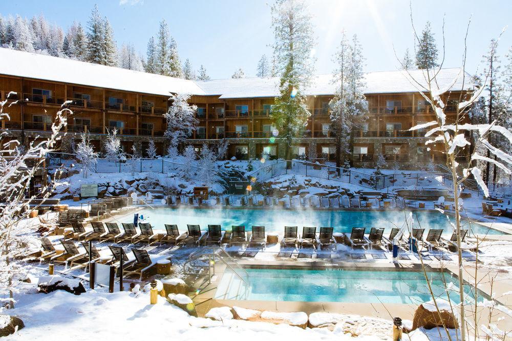 Rush Creek Lodge at Yosemite