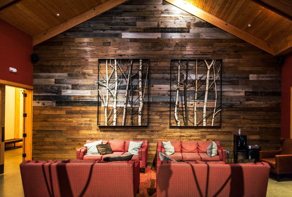 Rush Creek Lodge at Yosemite