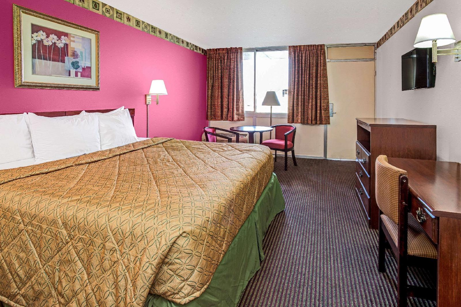 Americas Best Inn & Suites