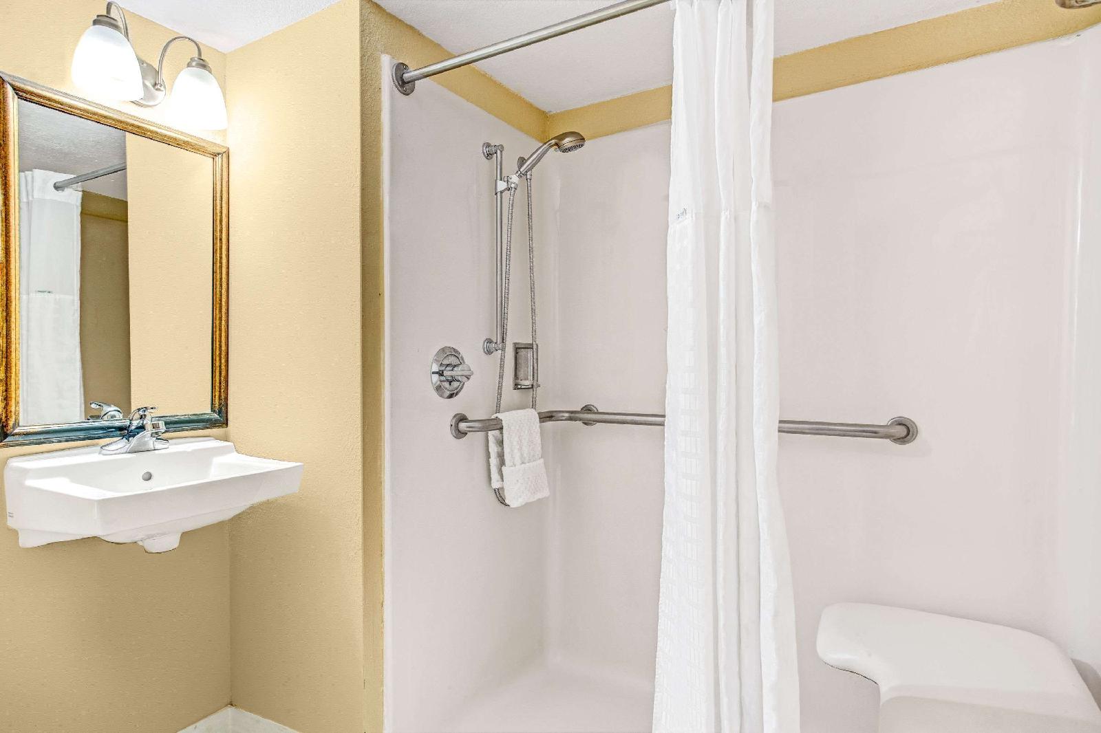 Americas Best Inn & Suites
