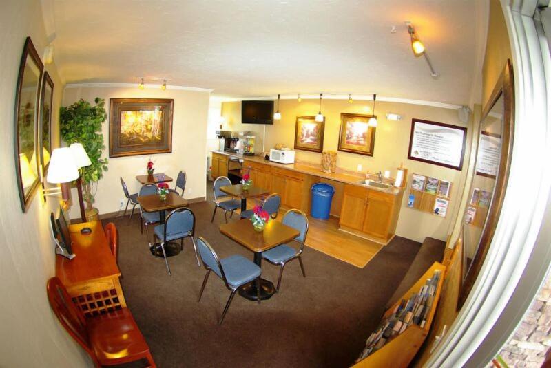 Gateway Inn