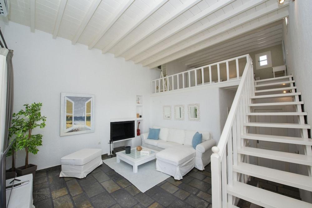 Thalasses Villas