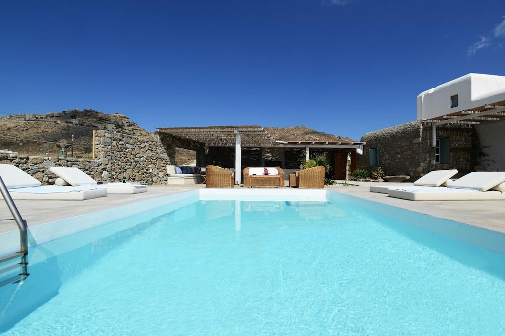 Thalasses Villas