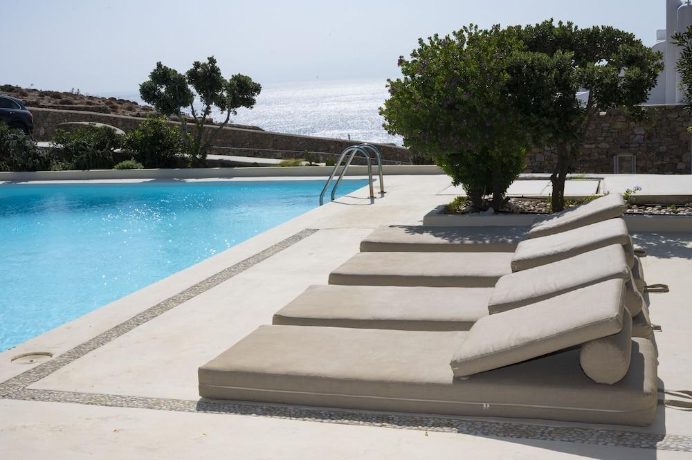 Thalasses Villas