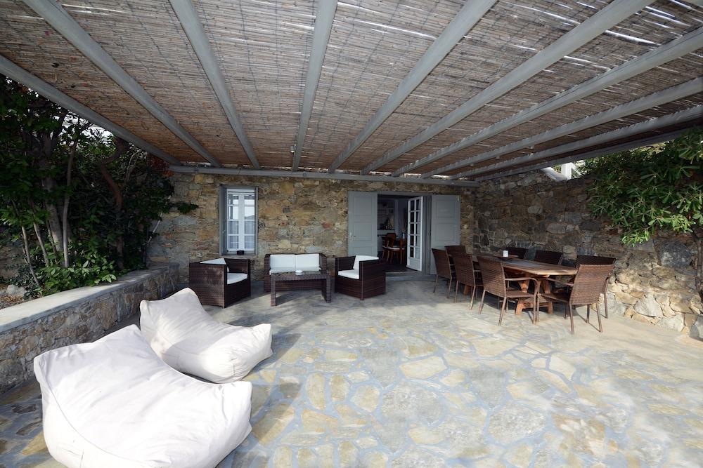 Thalasses Villas
