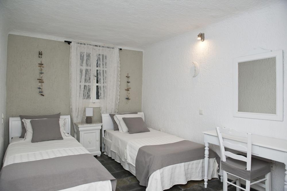 Thalasses Villas