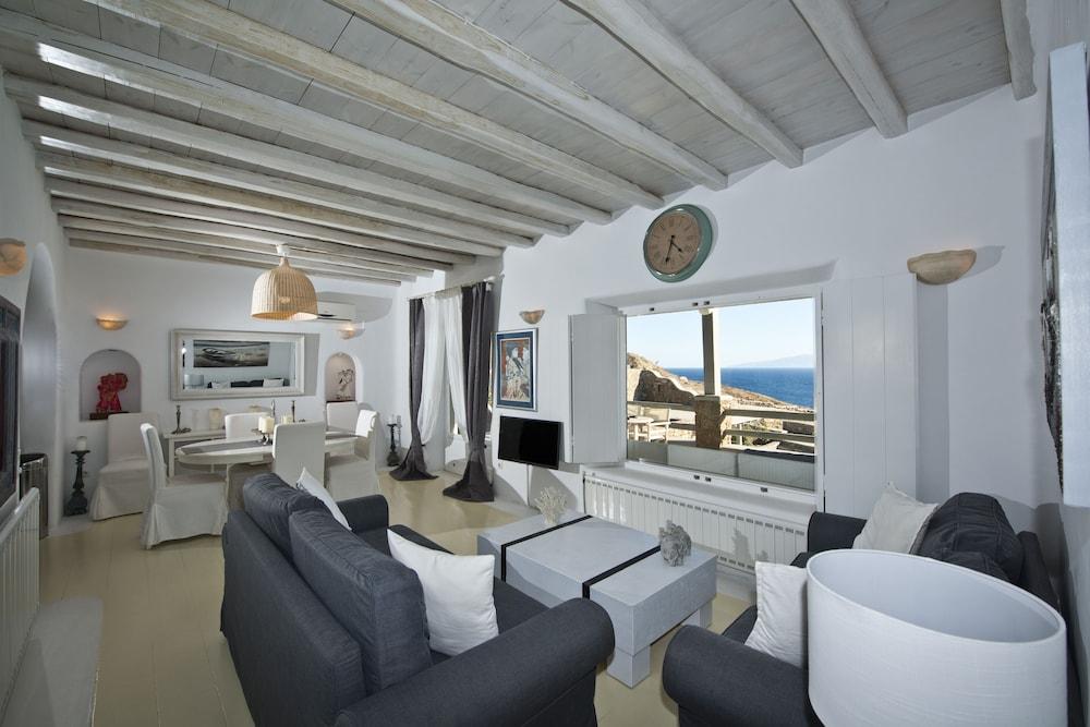 Thalasses Villas