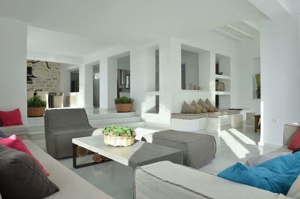 Villa Aethra