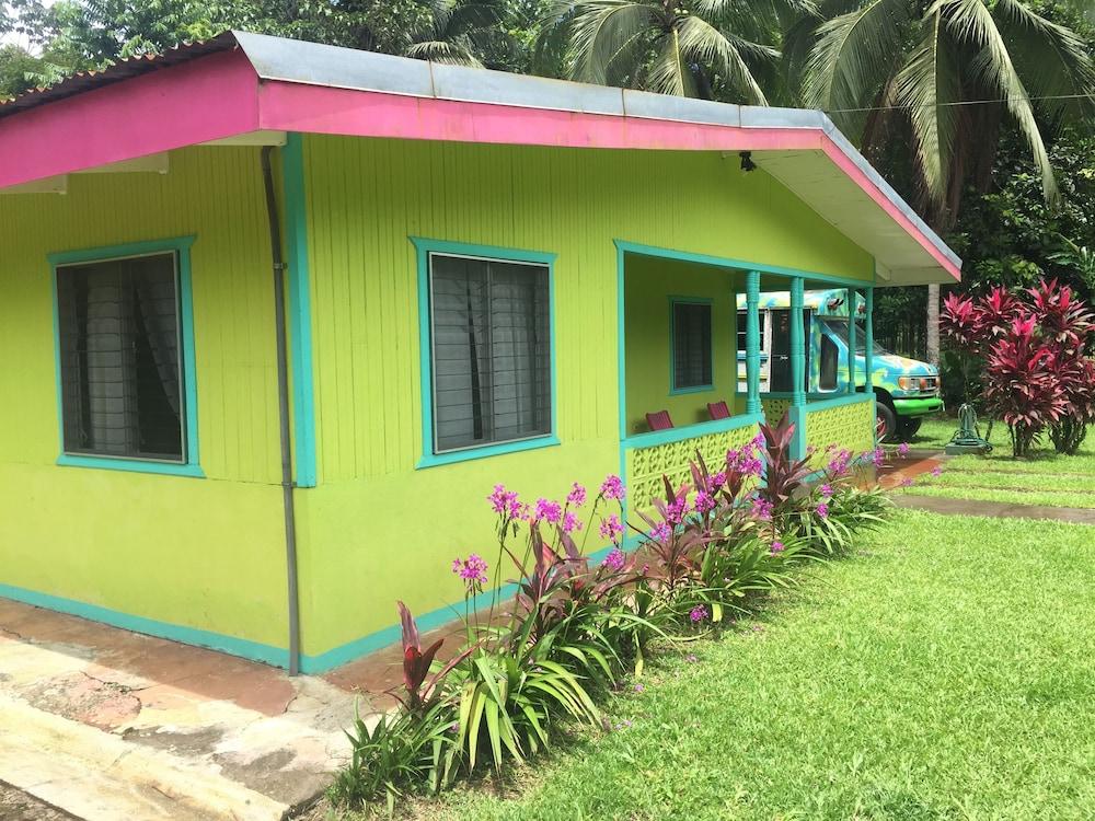 Cinco Ceibas Rainforest Reserve and Adventure Park