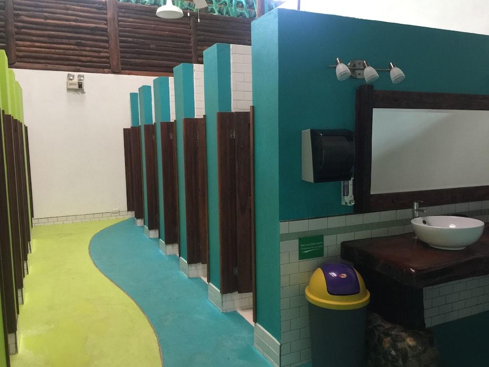 Cinco Ceibas Rainforest Reserve and Adventure Park
