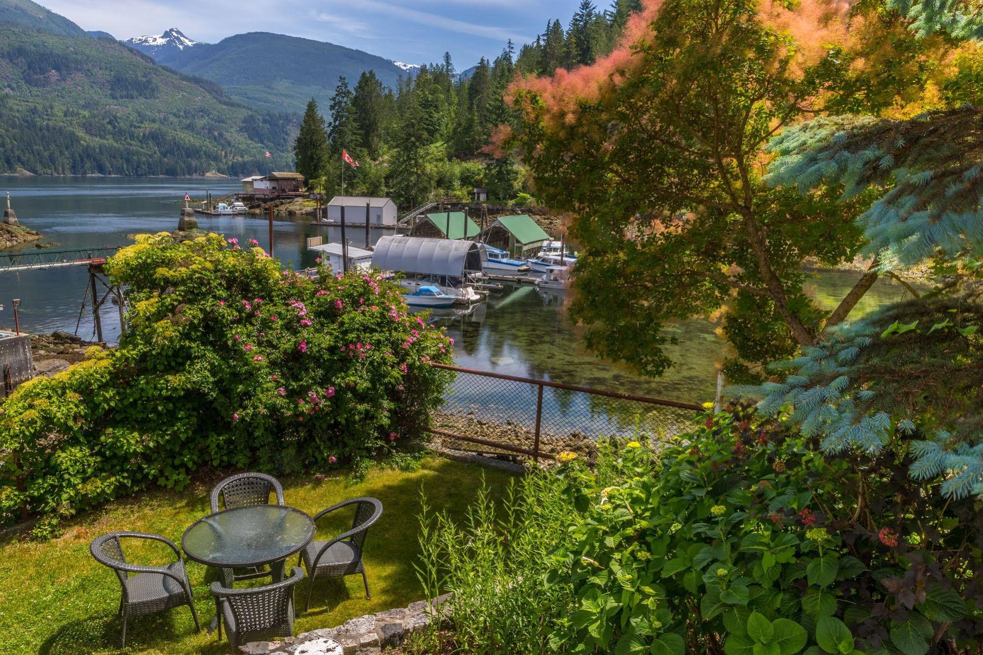 Bathgate Resort & Marina