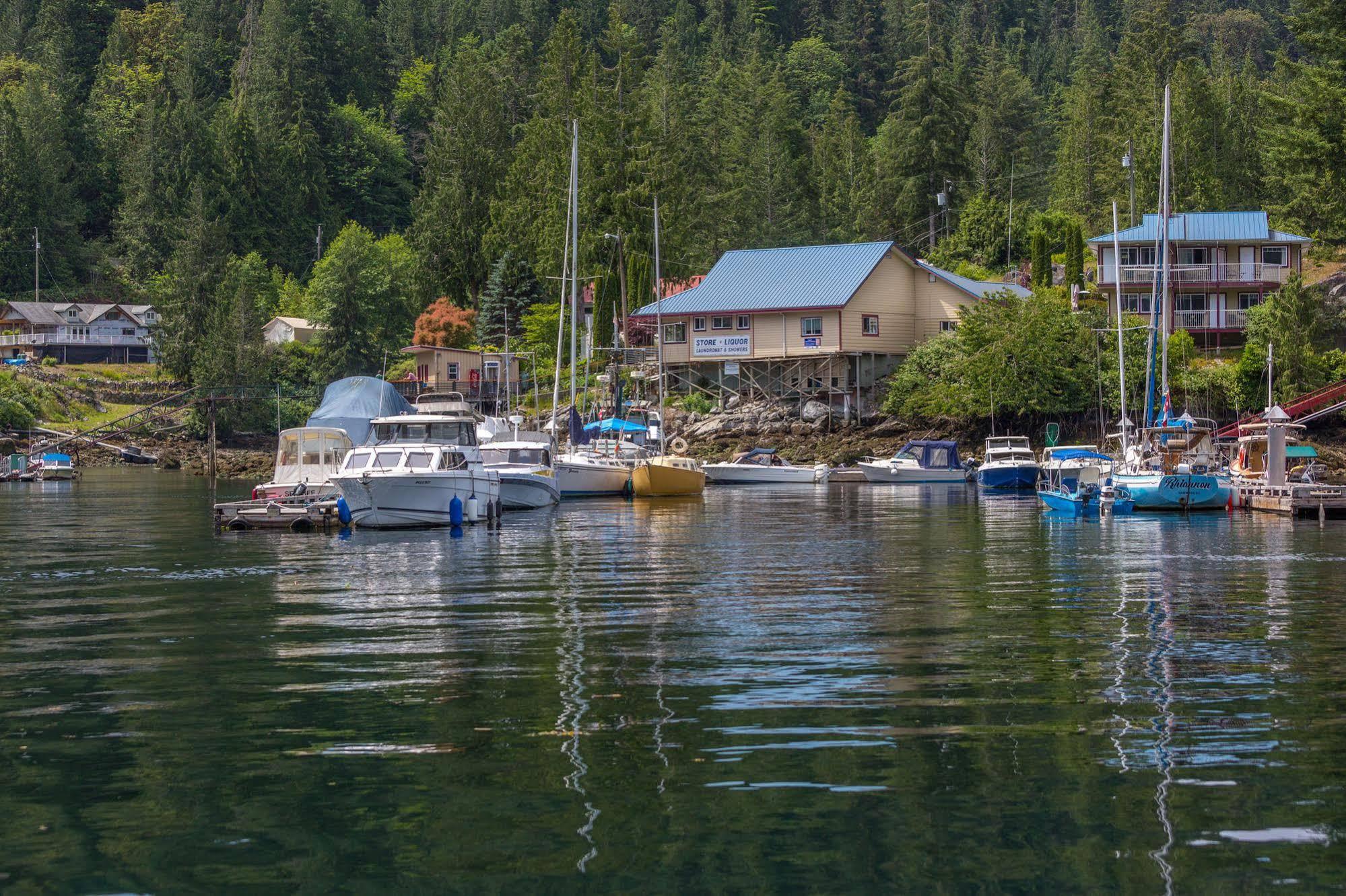 Bathgate Resort & Marina