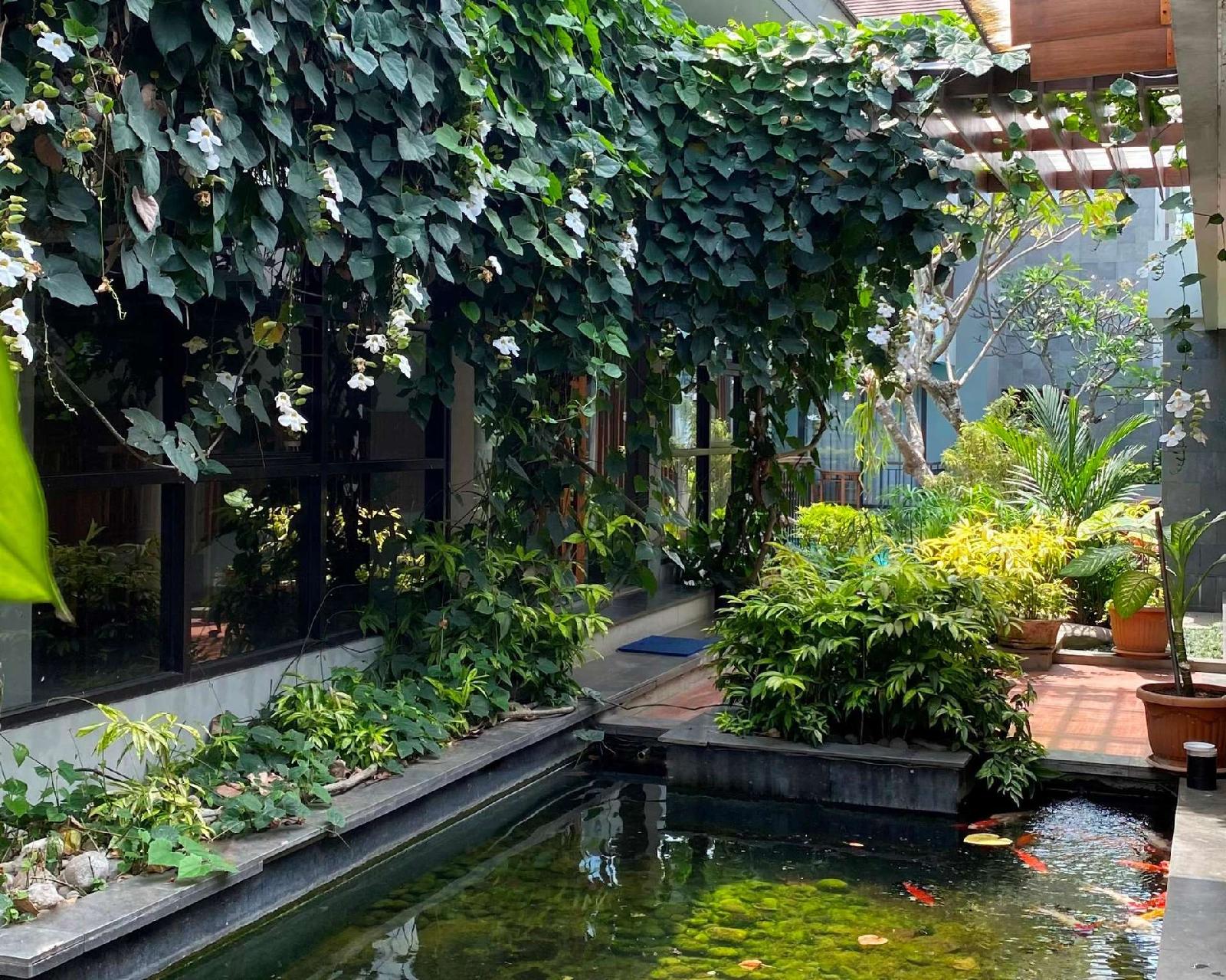 Grand Laguna Hotel & Villa