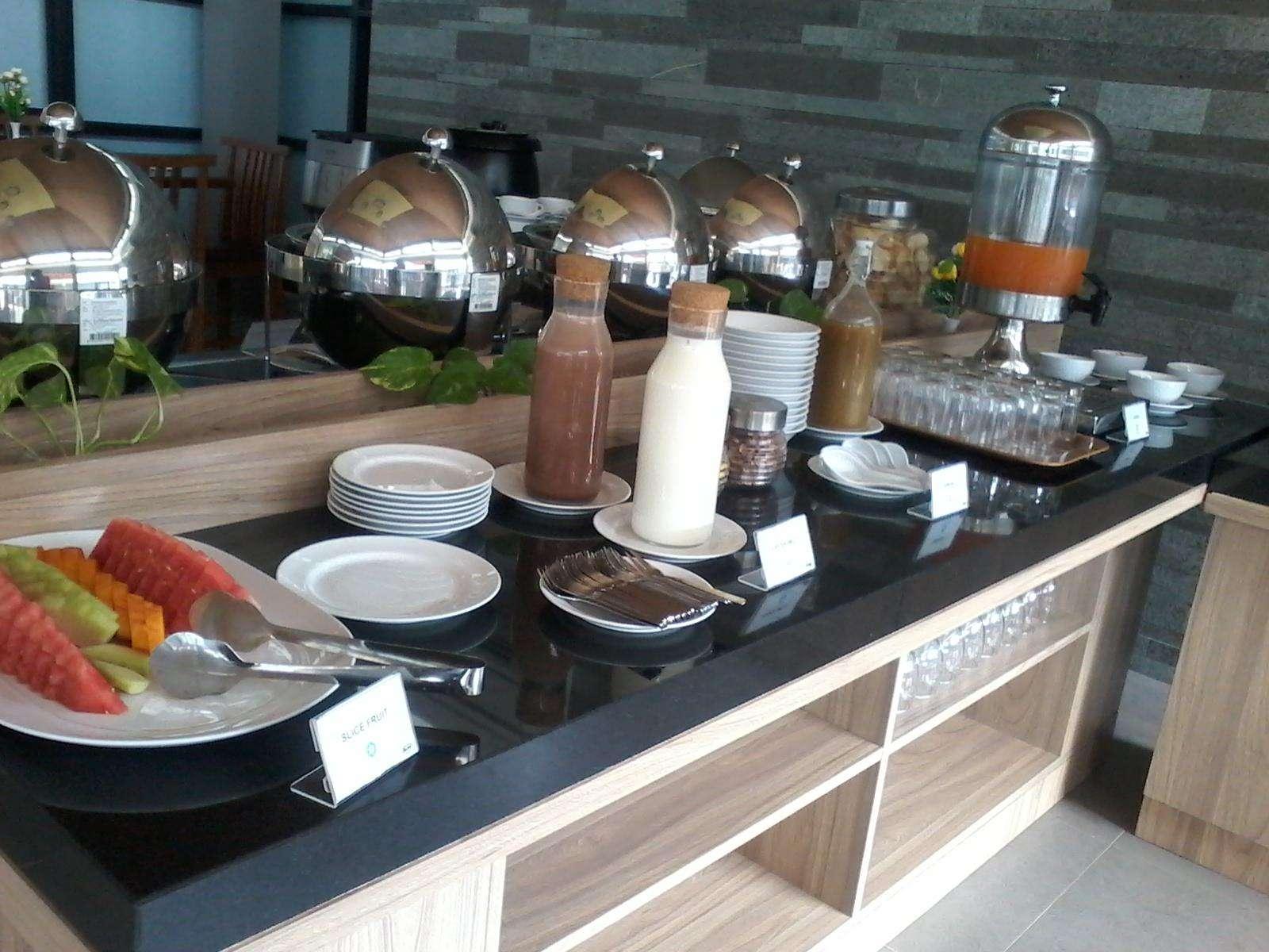 Grand Laguna Hotel & Villa