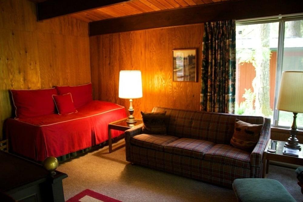 The Wayfarer Resort