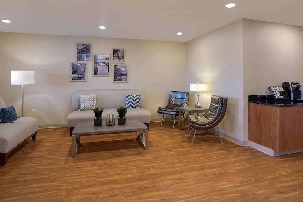 WoodSpring Suites Frederick