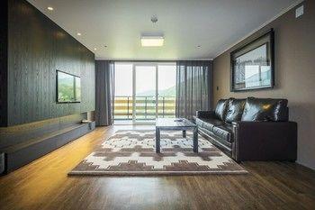 Bears Town Tower Condo