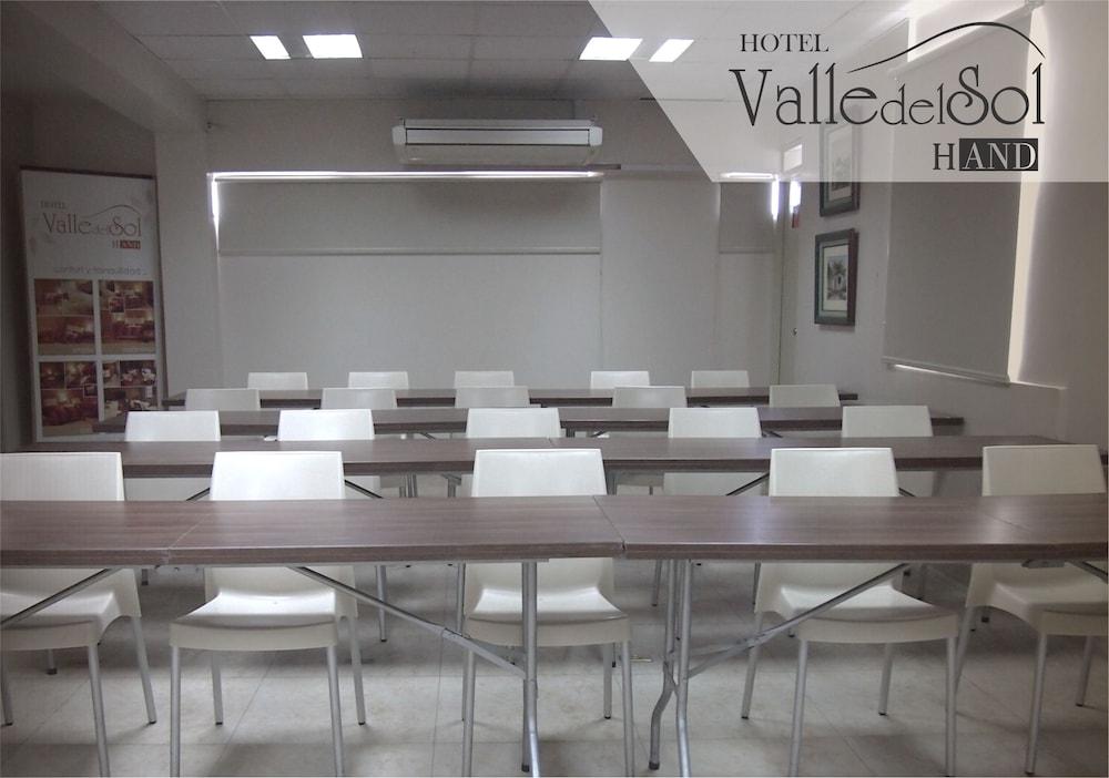 Hotel Valle Del Sol Hand