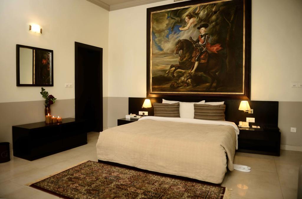 Hotel Elion House
