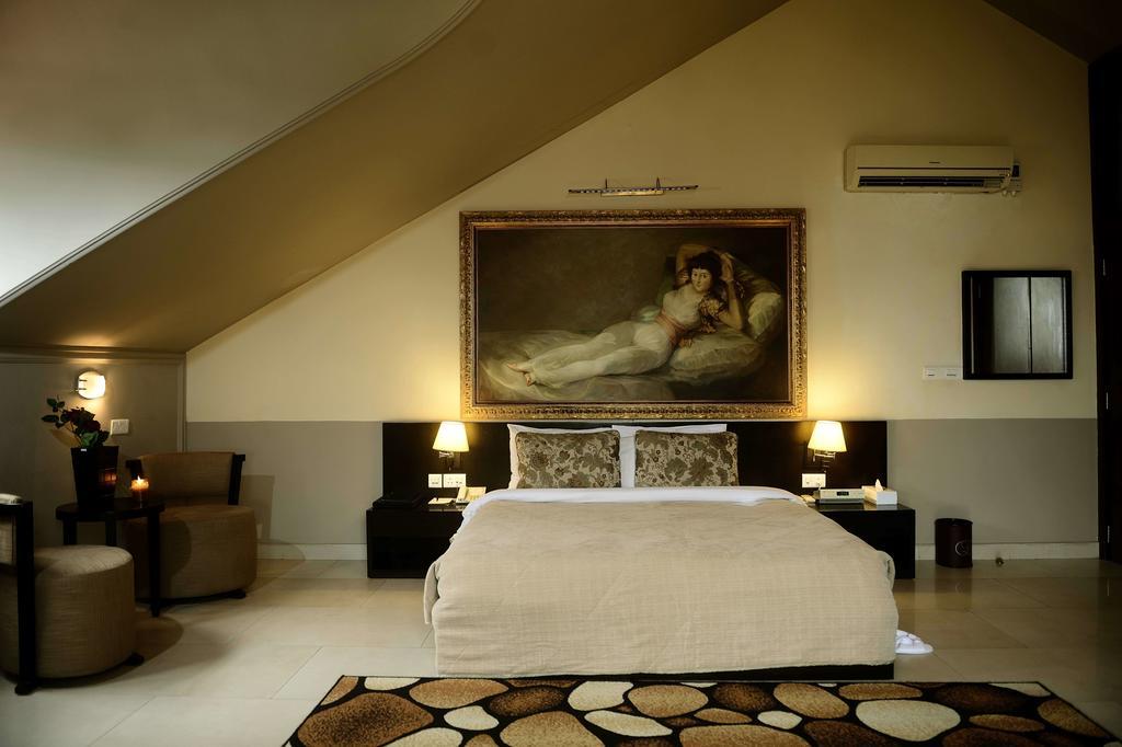 Hotel Elion House
