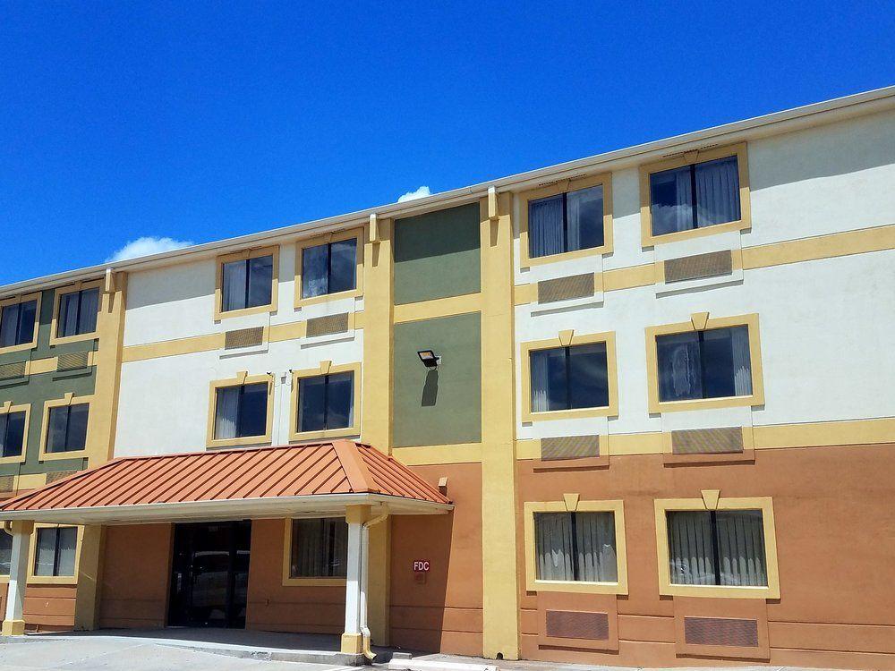 Motel 8