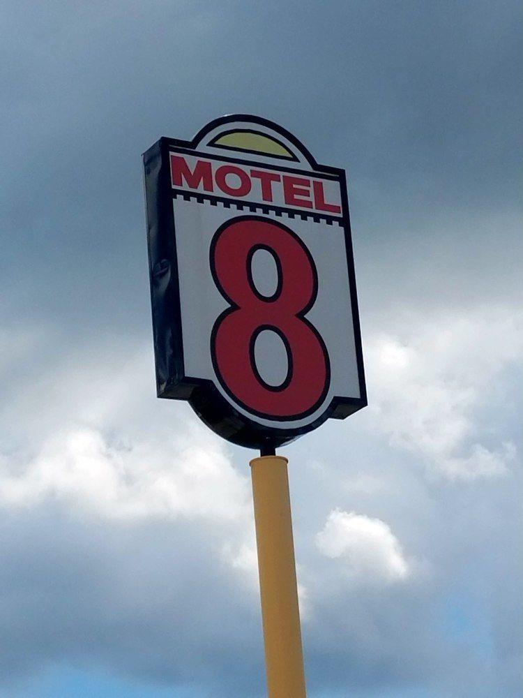 Motel 8