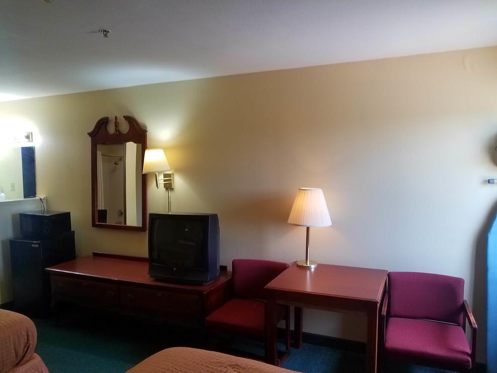 Motel 8