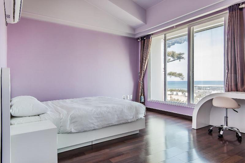 Pine Beach Hotel