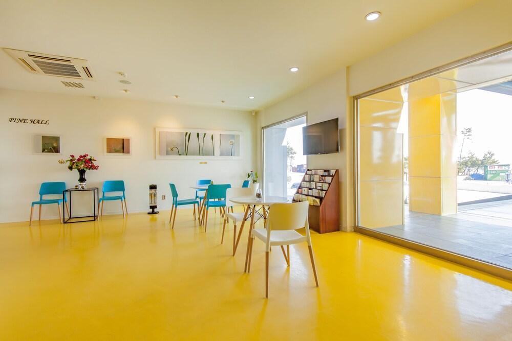 Pine Beach Hotel