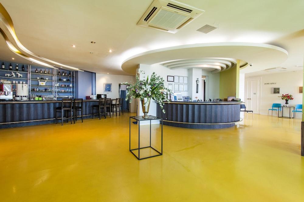 Pine Beach Hotel